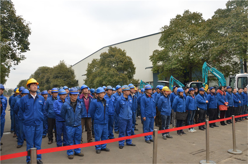 新品下线&精品批量上市:山河智能“组合拳”逆势出击