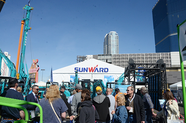 山河智能拉展“亮剑” 抢攻欧美高端市场