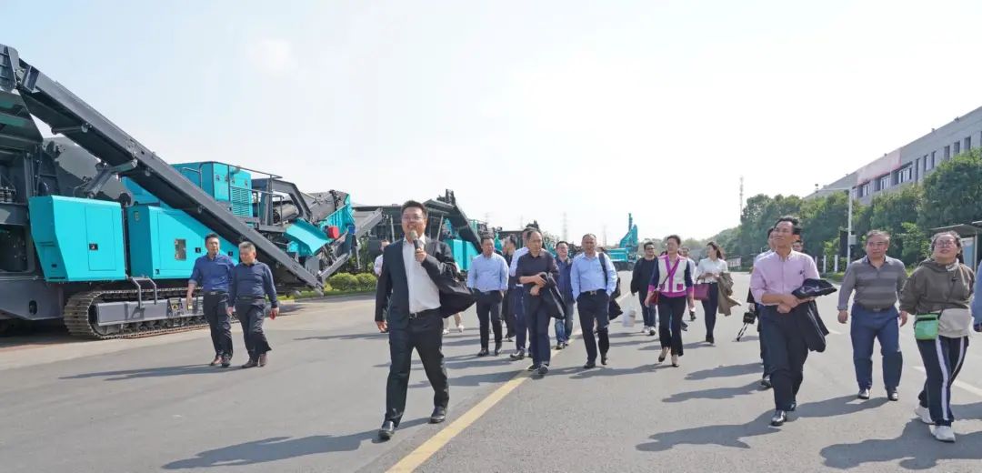 湖南省矿业协会第二届一次会员代表大会暨第二届一次理事会在山河智能顺利召开