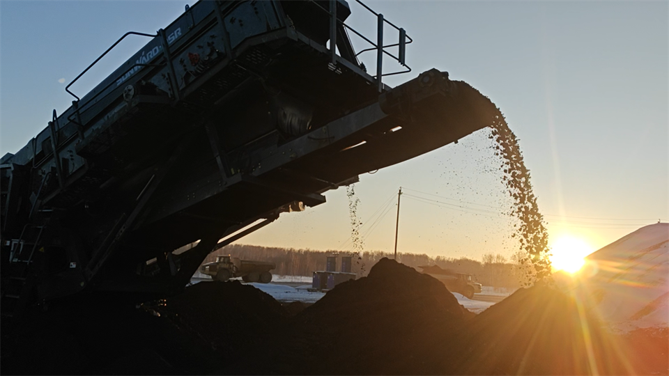 不惧-30℃极寒挑战,山河普石勒破碎筛分ued在线官网网页版稳定运行!