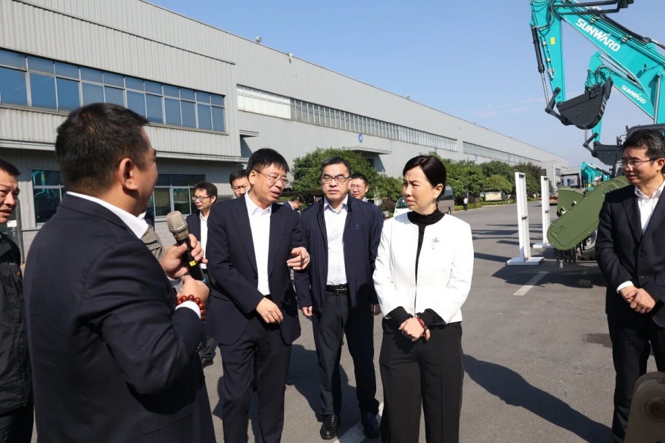 聚焦应急装备研发生产，共探实战适配新路径——广州市应急管理局党委书记、局长叶芳调研山河智能