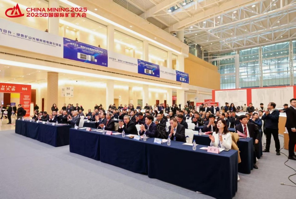 “地勘装备能力提升的重大突破”！山河智能联合中国煤炭地质总局发布T138车载钻机