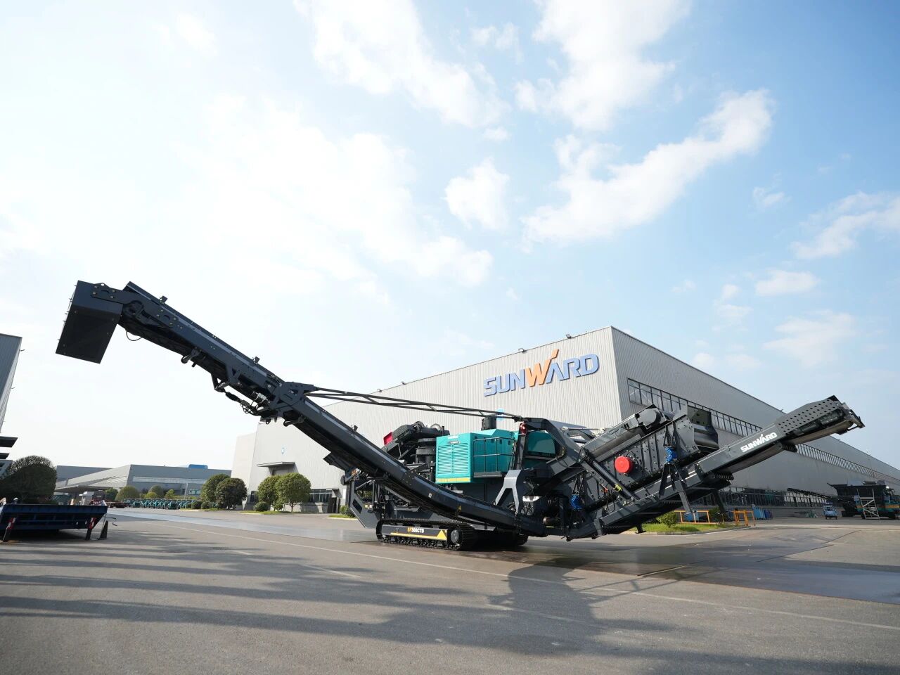 破局国际市场，无惧极寒工况！山河智能SP300CTD柴电两用圆锥破碎站成功下线